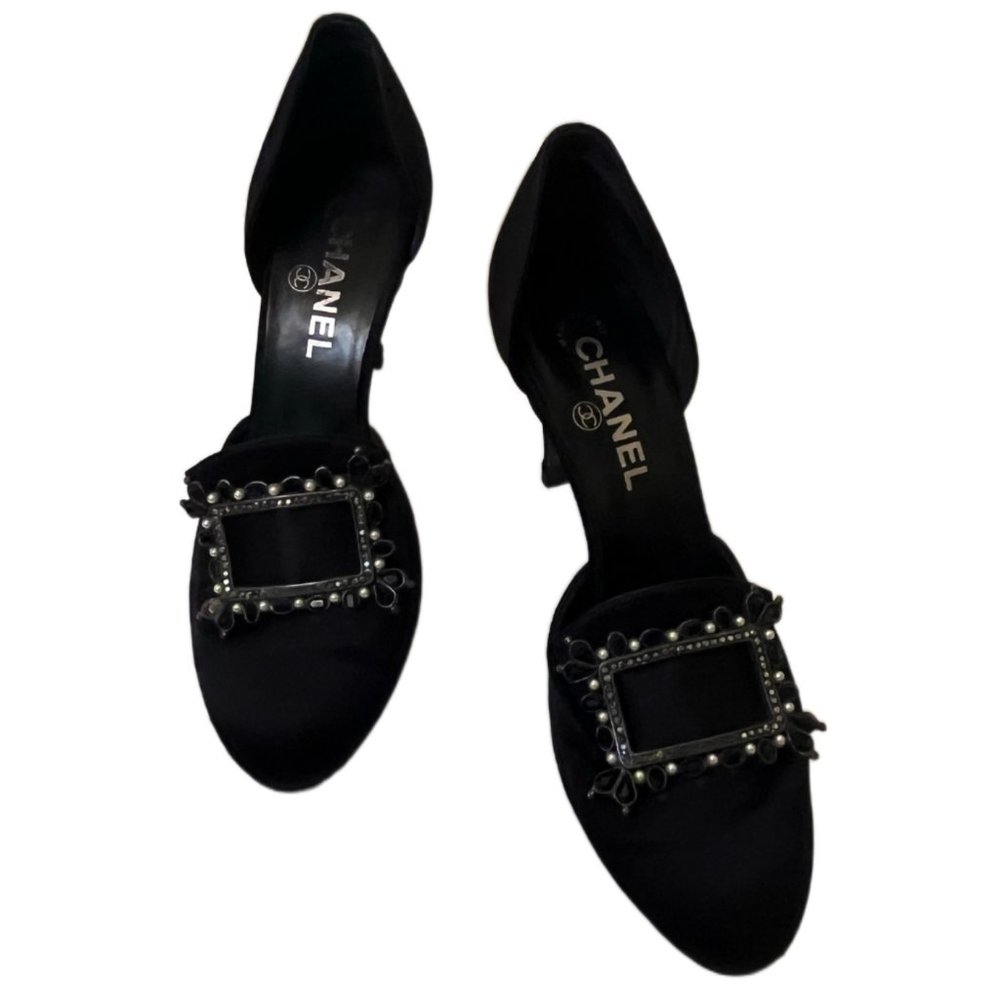 Chanel Black Satin 3.5" heels Gemstone buckle Size 36.5  (US size 6) - Picture 4 of 14